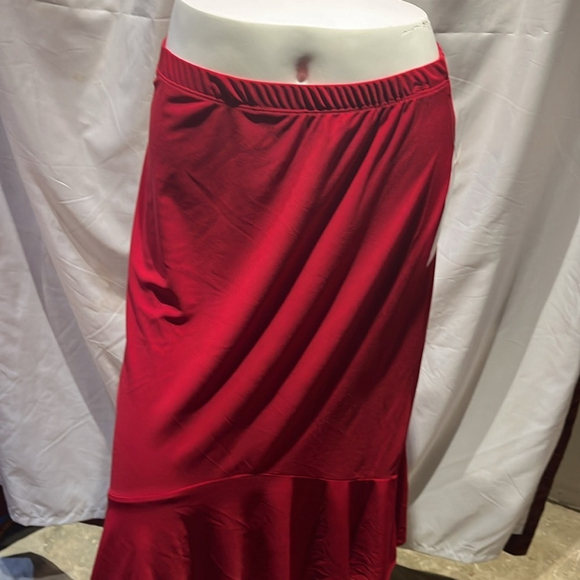 Red maxi skirt dressy polyester contrast hemline NWT by modes crystal - Picture 3 of 8